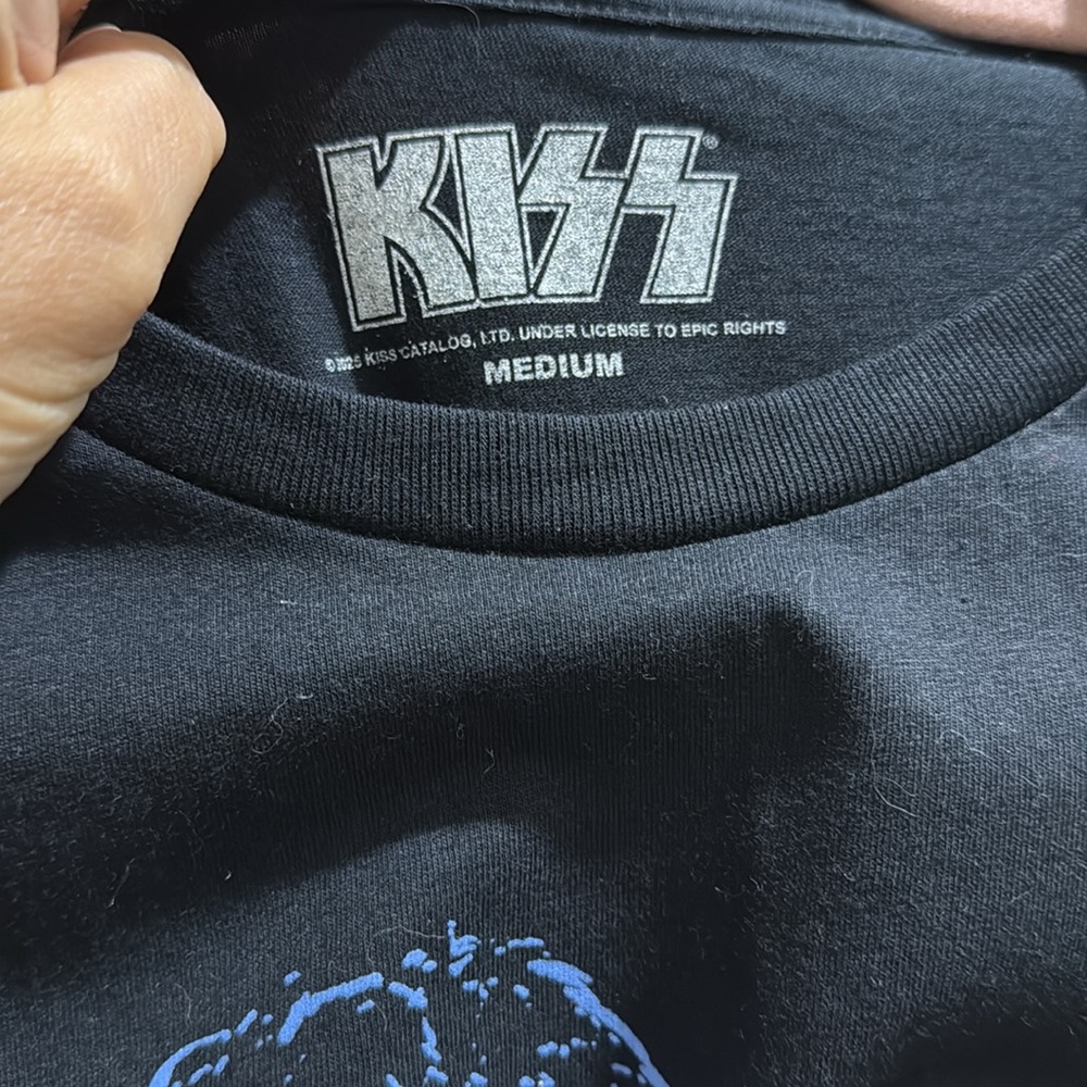NWOT KISS band tee - Picture 2 of 3